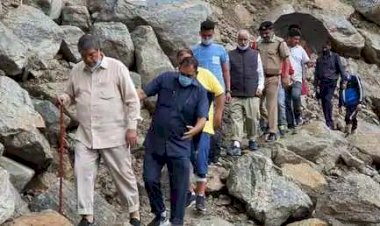 पूर्व सीएम हरीश रावत ने किया आपदाग्रस्त मुनस्यारी का दौरा