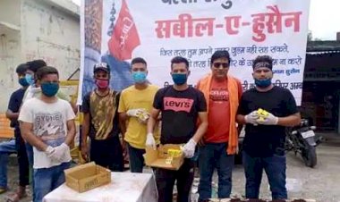 विकासनगर:मुहर्रम के उपलक्ष में सेनेटाइजर, मास्क और जूस बांटा