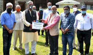 सीएम रावत ने लिया फिल्म ‘‘कुतुब मीनार’’ का मुहूर्त शॉट