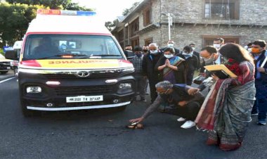 सीएम ने किया एन.टी.पी.सी. की 10 एम्बुलेंसों का लोकार्पण