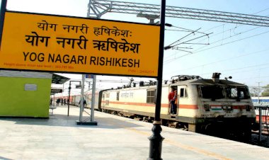 डबल इंजन का दिख रहा दम, योगनगरी स्टेशन से शुरू हुआ ट्रेनों का संचालन