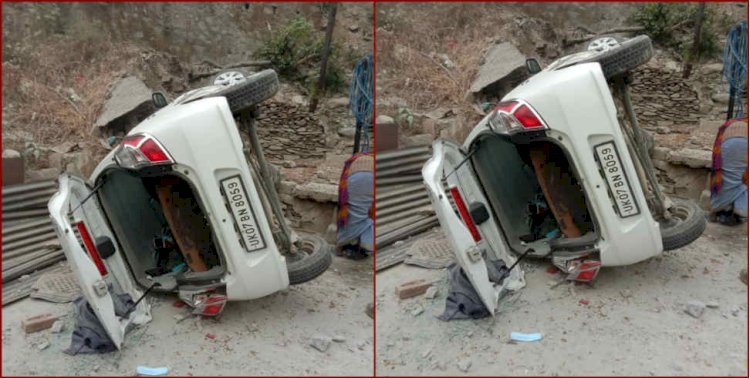 ऋषिकेश- बद्रीनाथ राष्ट्रीय राजमार्ग पर चटवापीपल के समीप आल्टो कार दुर्घटनाग्रस्त