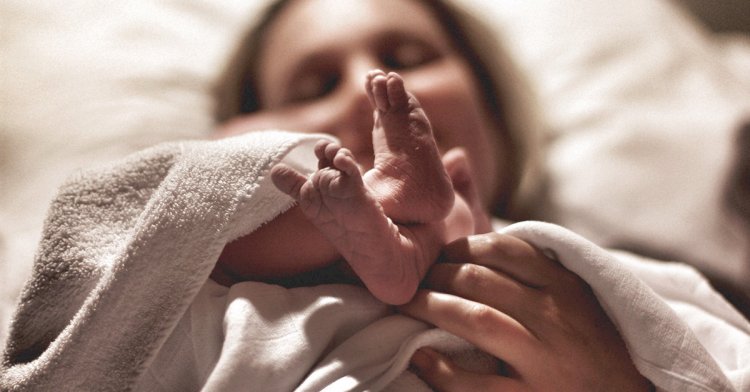 उत्तराखंड: अस्पताल के टायलेट में नाबालिग किशोरी ने दिया बच्ची को जन्म