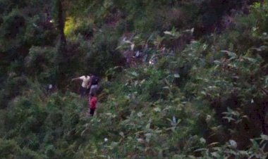 ब्रेकिंग:मसूरी के पास कार खाई में गिरी एक की मौत, तीन घायल