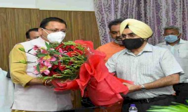 धामी की धमक: उत्तराखंड के नए मुख्य सचिव पहुंच भी गए उत्तराखंड, सीएम से की मुलाकात