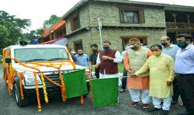 हंस फाउंडेशन ने राज्य को दीं 30 एम्बुलेंस, सीएम ने किया फ्लैग ऑफ