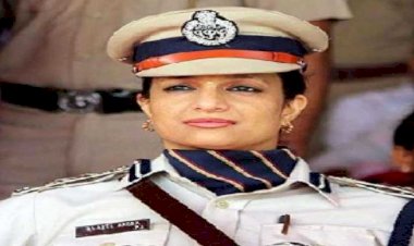 कृष्णभक्ति की राह में चलने को चर्चित महिला आईपीएस अफसर ने मांगा वीआरएस
