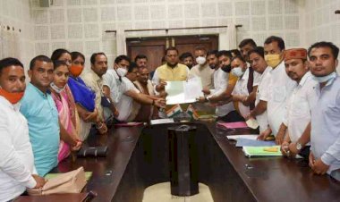 अपनी मांगों को लेकर सीएम पुष्कर धामी से मिले ब्लॉक प्रमुख