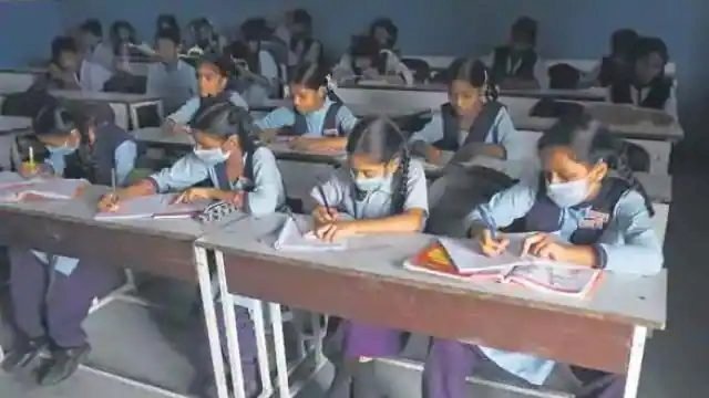 उत्तराखंड में सोमवार से खुल रहे हैं छठी से आठवीं तक के स्कूल, ये है सरकार की तैयारी