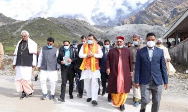 सीएम बनने के बाद पहली बार केदारनाथ पहुंचे सीएम धामी
