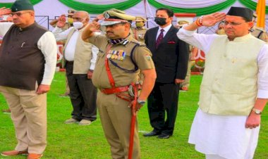 पुलिस स्मृति दिवस के अवसर पर मुख्यमंत्री ने शहीद पुलिस जवानों को दी श्रद्धांजलि।