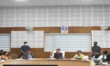 24 घंटे के भीतर बंद सड़कों को खोलने का प्रयास करें लोनिवि और पीएमजीएसवाई: सीएम धामी