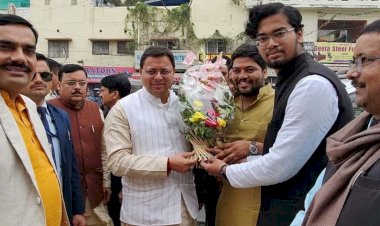 मैं भी इसी कार्यालय से निकला हूँ, और आज मुख्य सेवक का काम कर रहा हूं: एबीवीपी कार्यालय में सीएम धामी