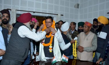 किसान संगठनों से मिले सीएम धामी
