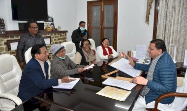 राज्य आंदोलनकारियों से सीएम धामी ने की मुलाकात