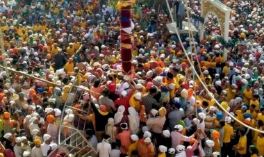 दरबार साहिब में हुआ ऐतिहासिक श्री झंडे जी का आरोहण, 24 को होगी नगर परिक्रमा