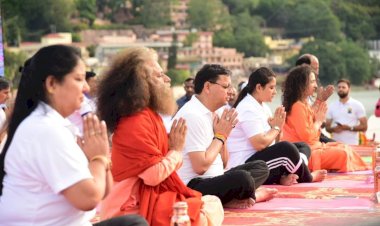 योगमय हुई देवभूमि उत्तराखंड पहाड़ से लेकर मैदान में सैकड़ों स्थानों पर योगाभ्यास