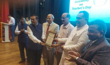 'टीचर ऑफ द ईयर-2022' : देहरादून में हुआ प्रदेश के गुरुजनों का सम्मान