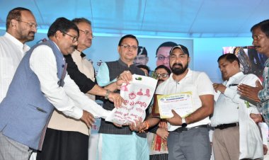 मुख्यमंत्री ने किया सगन्ध कृषकों का सम्मान
