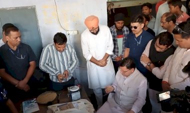 खटीमा पहुंचते ही सीएम पुष्कर सिंह धामी ने धान मण्डी का औचक निरीक्षण किया