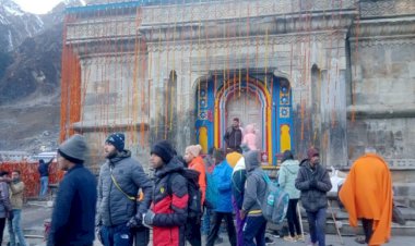 भैया दूज के पावन अवसर पर बंद हुए भगवान केदारनाथ के कपाट