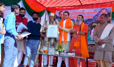 ‘हमारे मुख्यमंत्री’ कार्यक्रम में जनता से मिले सीएम धामी