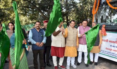 सीएम पुष्कर सिंह धामी ने 10 इलैक्ट्रिक बसों का शुभारंभ किया