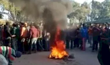 जम्मू-कश्मीर में आर्मी कैंप के पास दो नागरिकों के मारे जाने के बाद विरोध प्रदर्शन