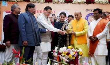 सीएम धामी ने किया मसूरी के प्रसिद्ध विंटरलाइन कार्निवल का शुभारंभ