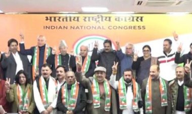 जम्मू कश्मीर में 17 नेताओं ने फिर से ज्वाइन की कॉन्ग्रेस