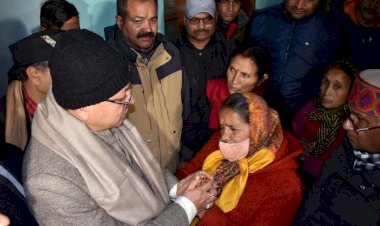 जोशीमठ: मुख्यमंत्री ने की भू-धसाव से प्रभावित लोगों से मुलाकात, रात्रिविश्राम जोशीमठ में