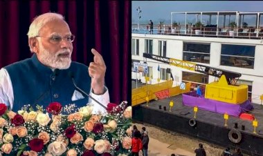 पीएम मोदी ने वाराणसी में दुनिया के सबसे लंबे रिवर क्रूज एमवी गंगा विलास को हरी झंडी दिखाई