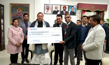 HDFC बैंक ने सौंपा केदारनाथ उत्थान चेरिटेबल ट्रस्ट के लिए 5 करोड़ रुपए का चेक