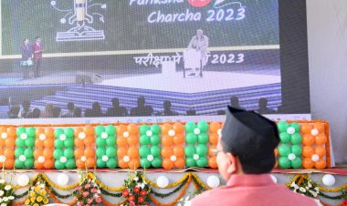 सीएम धामी ने लक्ष्मण विद्यालय इंटर कॉलेज में स्कूली बच्चों के साथ  सुनी‘परीक्षा पे चर्चा- 2023’