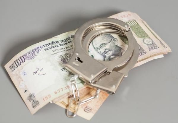 पंजाब विजीलैंस ब्यूरो ने भ्रष्टाचार के आरोप में लुधियाना आरटीए नरिंदर सिंह धालीवाल को गिरफ्तार किया