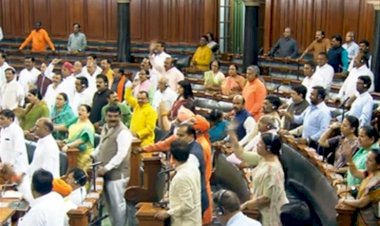 हंगामे के बीच लोकसभा स्थगित, मंत्री ने कहा- राहुल ने स्पीकर का अपमान किया