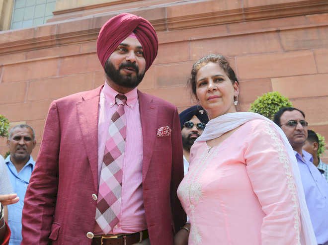 नवजोत सिंह सिद्धू की पत्नी को स्टेज 2 आक्रामक कैंसर का पता चला, सिद्धू अभी जेल में