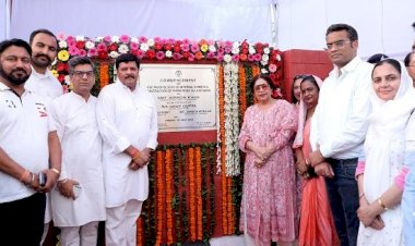 किरण खेर ने गांव दरिया में आंतरिक गलियों में पेवर ब्लॉक लगाने और लगाने का शिलान्यास किया