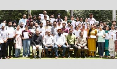 मीत हेयर ने जल संसाधन विभाग के 68 क्लर्कों को नियुक्ति पत्र सौंपे