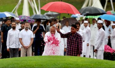 देश के पहले पीएम पंडित जवाहर लाल नेहरू की पुण्यतिथि, शांति वन पहुंचकर राहुल गांधी और खड़गे ने दी श्रद्धांजलि