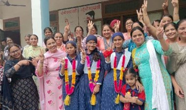 मैट्रिक बोर्ड की परीक्षा में सरकारी स्कूल के छात्रों का जलवा