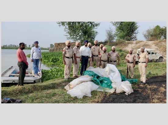 फिरोजपुर में दुरूपयोग से बचने के लिए 21,600 लीटर लहन बरामद कर नष्ट कर दिया गया