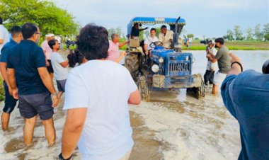 राहुल गांधी ने हरियाणा के सोनीपत में किसानों से बातचीत की