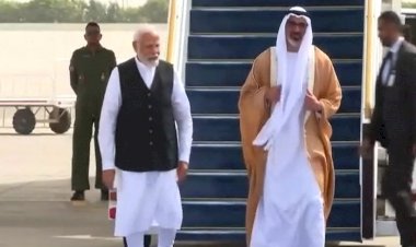 संयुक्त अरब अमीरात के दौरे पर पहुंचे पीएम मोदी, अबू धाबी एयरपोर्ट पर हुआ स्वागत