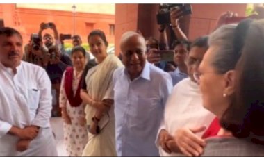 कांग्रेस पूर्व अध्यक्ष सोनिया गांधी ने आप सांसद संजय सिंह से की मुलाकात, कहा कांग्रेस आपके साथ