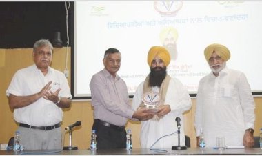 मंत्री गुरमीत खुड्डियां ने वेट वर्सिटी में छात्रों से बातचीत की