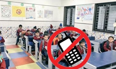केजरीवाल सरकार का कड़ा फैसला, स्‍कूलों में मोबाइल फोन पर प्रतिबंध