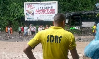 पौड़ी:नाइट पैराडाइज कैंप क्षेत्र जमींदोज, एक ही परिवार के पांच लोग दबे