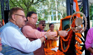 आजाद हिंद फौज के शहीद मेजर दुर्गा मल्ल के शहादत दिवस पर सीएम धामी अर्पित किए श्रद्धा सुमन