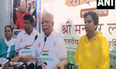 पास के मंदिरों में जाएं, प्रार्थना करें...'': सरकार द्वारा बृज मंडल यात्रा की अनुमति नहीं दिए जाने के बाद हरियाणा मुख्यमंत्री खट्टर का बयान